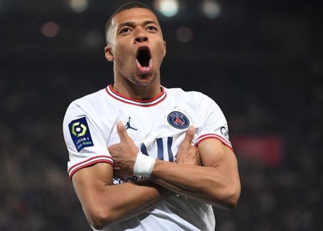 非洲杯战报：迪亚斯破门，卡比制胜，摩洛哥2-0胜科摩罗（非洲杯：迪亚斯先拔头筹，卡比锁定胜局，摩洛哥2-0力克科摩罗）