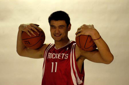 邮报：热刺冬窗将关注DV9，也可能引进世界级门将提升实力（邮报：热刺冬窗或追逐DV9，并考虑引进世界级门将以增强竞争力）