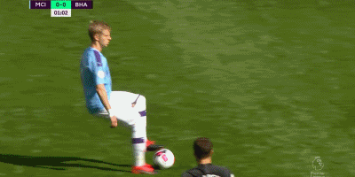 卡拉格：利物浦必须冬窗购买一名中后卫，队内储备已岌岌可危