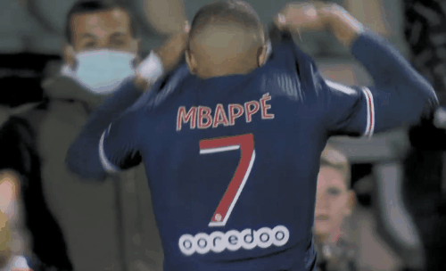 杜兰特：你永远都不知道阿门每晚会做些什么，因为他无所不能