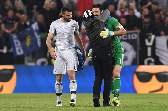 西甲前瞻：埃尔切主场未尝败绩，巴列卡诺欧战得胜而归（西甲前瞻：埃尔切主场保持不败，巴列卡诺欧战凯旋）