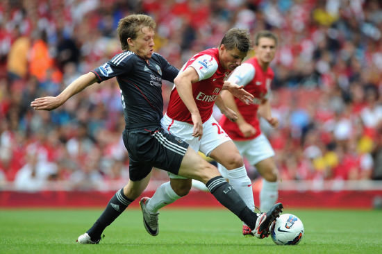 卡西利亚斯：皇马现在是联赛第一，不明白为什么要批评阿隆索（卡西利亚斯不解：皇马领跑联赛，为何还要批评阿隆索）