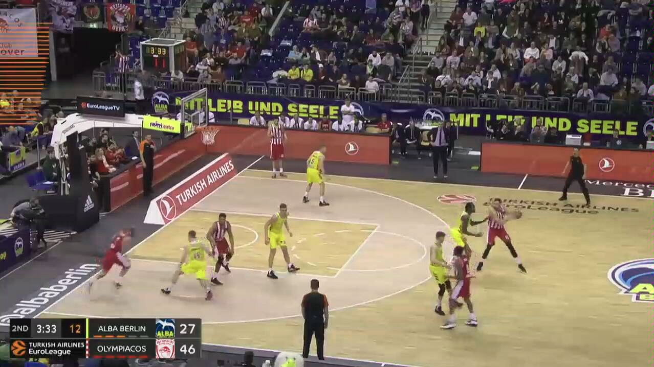 25球追平C罗，姆巴佩是赛季前20场进球最多的皇马球员（姆巴佩赛季前20场斩获25球，追平C罗居皇马同期进球榜首）