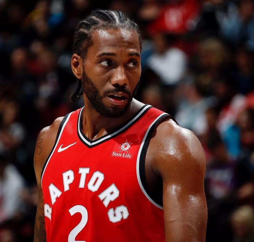 可靠消息来源透露，利物浦球星萨拉赫被弃用，而阿内·斯洛特则表示“毫不知情”。（权威消息称利物浦球星萨拉赫遭弃用，阿内·斯洛特回应称并不知情）