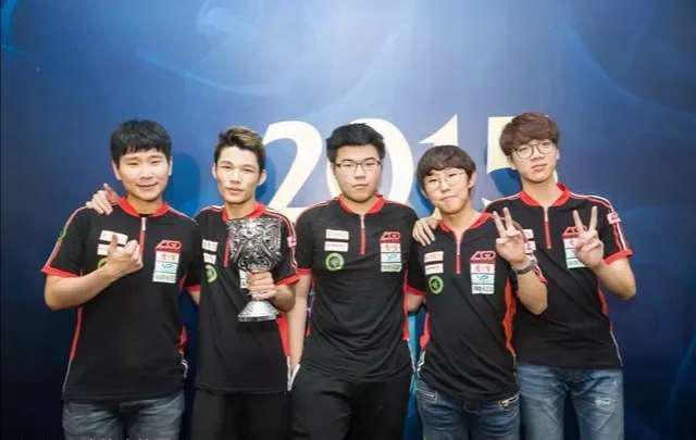 努力冲击篮 努力冲击篮